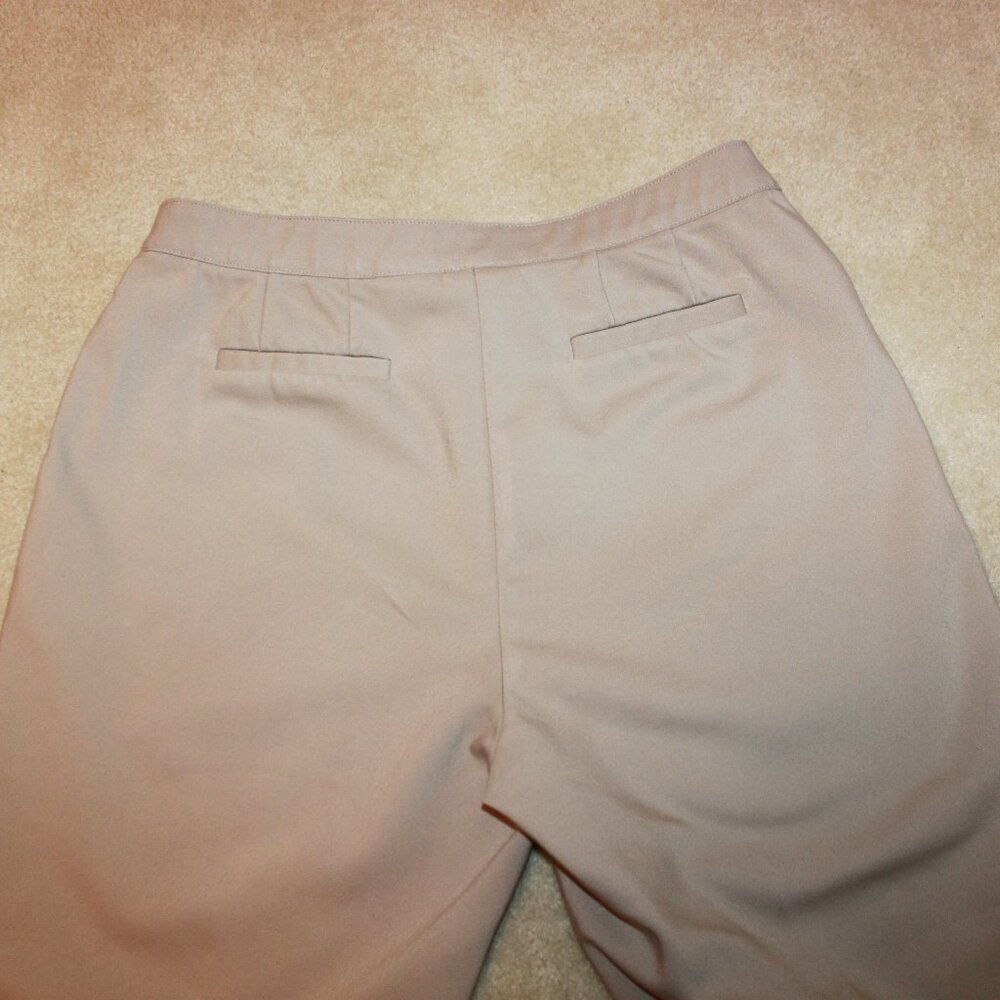 Ruby Rd size 8 beige basic capris - Picture 9 of 11